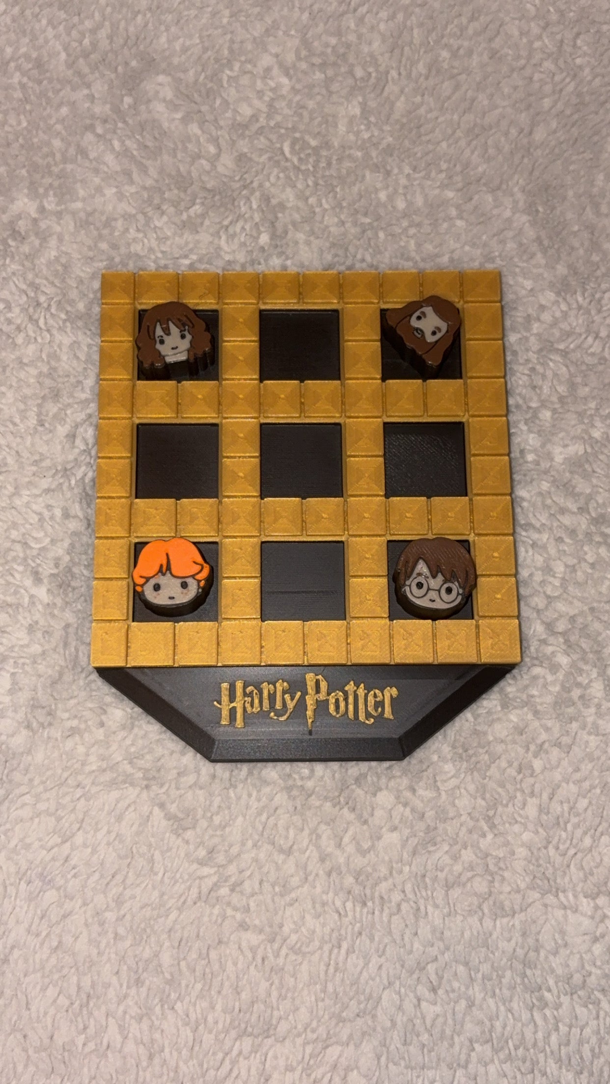 HP Tic Tac Toe Board